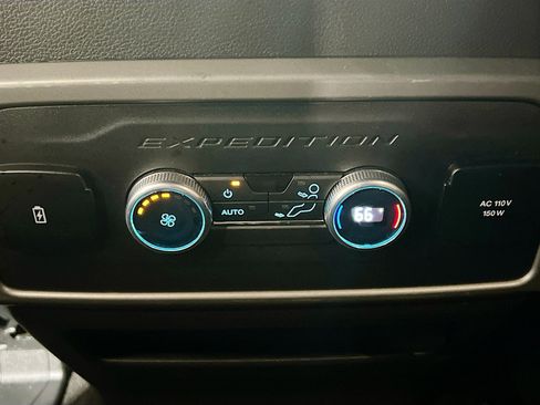 Used 2021 Ford Expedition XLT AWD/4WD image 18