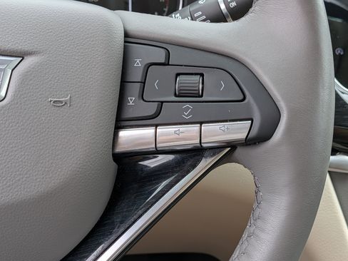Used 2024 Cadillac XT6 Premium Luxury FWD image 25