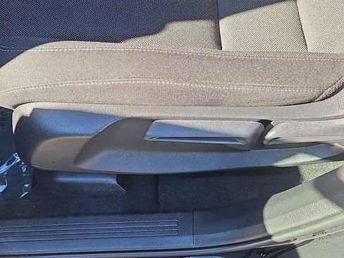 Used 2024 Honda CR-V LX image 17