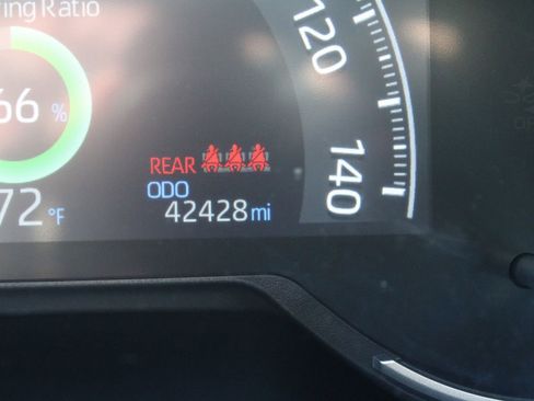 Used 2024 Toyota RAV4 XLE image 29