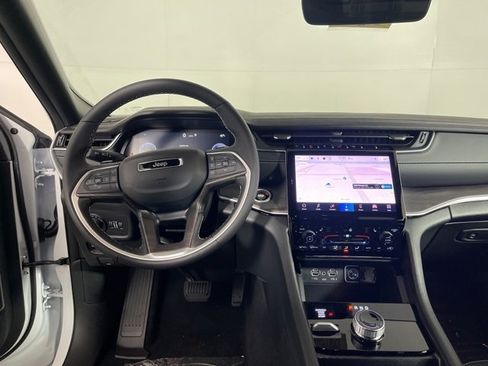 New 2025 Jeep Grand Cherokee Limited w/ Trailer Tow Package image 19