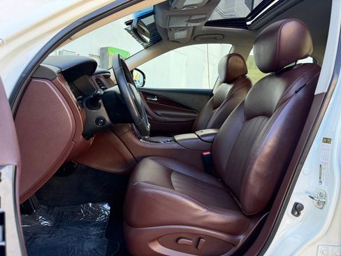 Used 2015 INFINITI QX50 Journey w/ Premium Package image 19