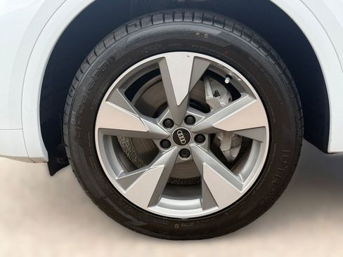 Used 2023 Audi Q5 2.0T Premium Plus w/ Premium Plus Package image 11