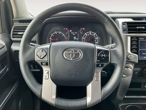 Used 2024 Toyota 4Runner SR5 image 19