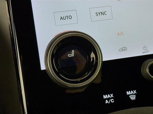 Certified 2023 Land Rover Range Rover Velar R-Dynamic S image 23