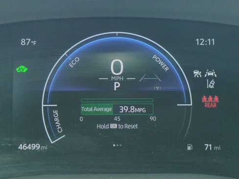 Used 2025 Toyota Camry SE FWD image 29