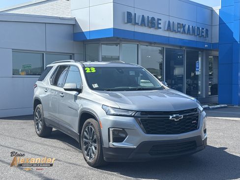 Used 2023 Chevrolet Traverse RS AWD/4WD image 1