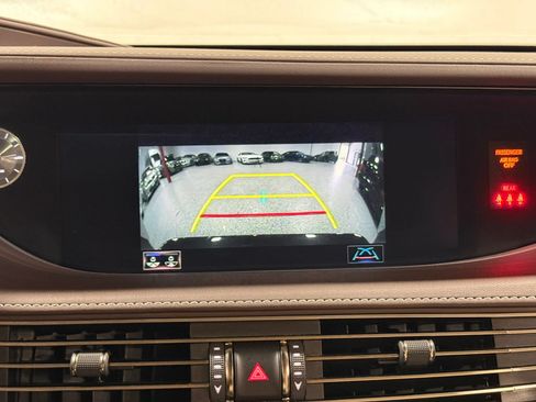Used 2018 Lexus LS 500 AWD w/ Interior Upgrade Package image 32