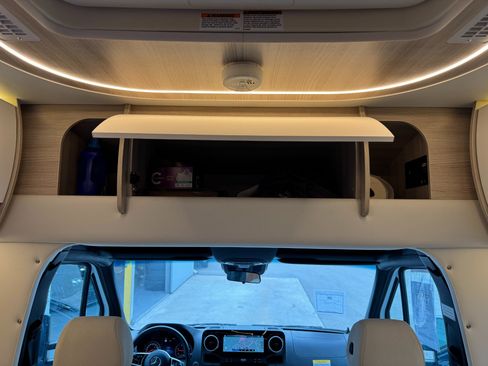 Used 2020 Mercedes-Benz Sprinter 3500 image 50