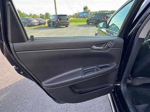 Used 2014 Chevrolet Impala Police FWD image 38