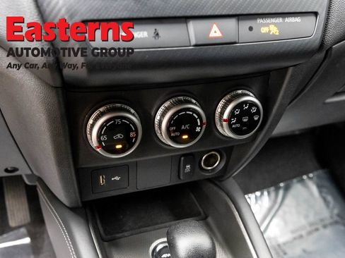 Used 2025 Mitsubishi Outlander Sport LE AWD/4WD image 19