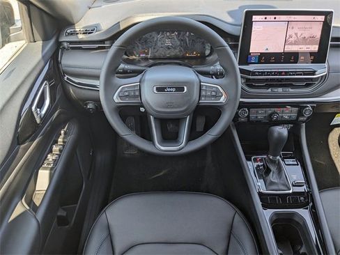 New 2025 Jeep Compass Limited w/ High Altitude Package image 13