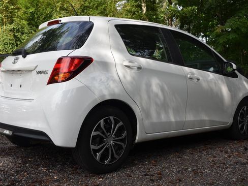 Used 2017 Toyota Yaris L FWD image 4