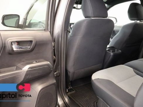 Certified 2020 Toyota Tacoma TRD Off-Road AWD/4WD image 29