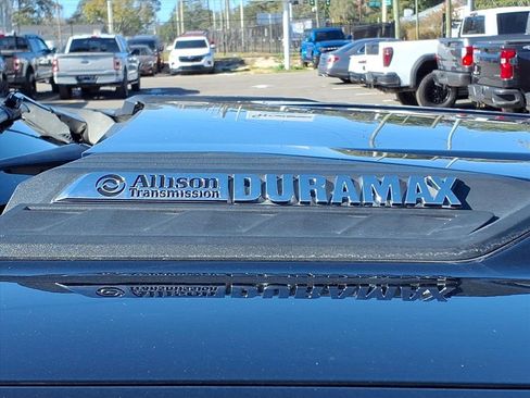 Used 2022 Chevrolet Silverado 2500 LT image 11