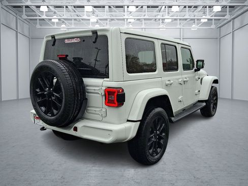 Certified 2021 Jeep Wrangler Unlimited Sahara image 5