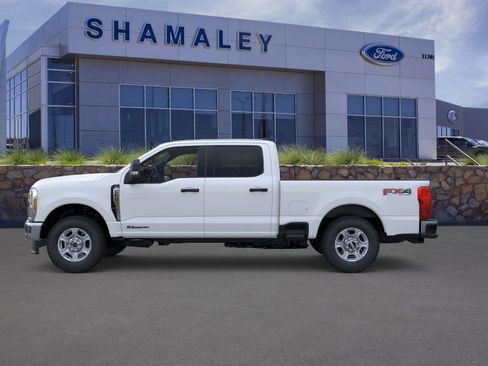 New 2026 Ford F250 XLT w/ FX4 Off-Road Package image 3