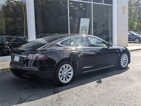 Used 2017 Tesla Model S 60 image 5