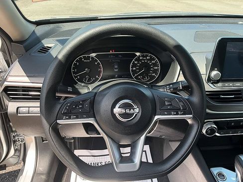 Certified 2024 Nissan Altima 2.5 SV FWD image 15
