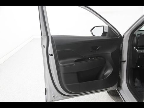Certified 2024 Hyundai Kona SEL FWD image 4