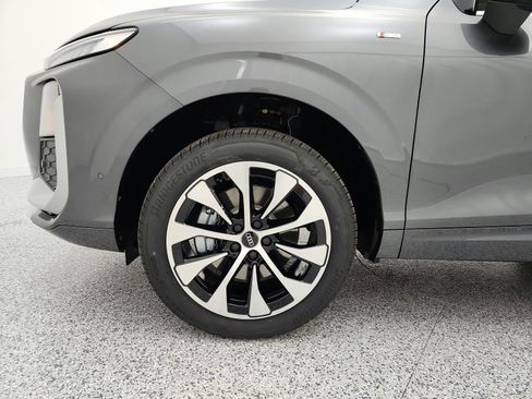 New 2026 Audi Q3 quattro 2.0T AWD/4WD image 13