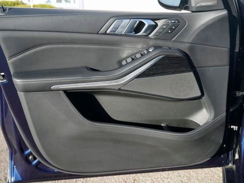 Used 2020 BMW X7 M50i w/ Dynamic Handling Package image 29