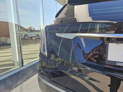 New 2025 Cadillac XT5 Sportv w/ LPO, Floor Liner Package image 15