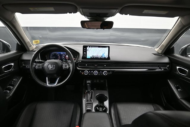 Used 2023 Honda Civic Touring image 9