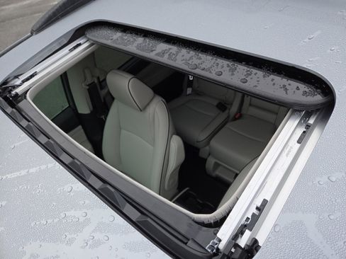 New 2026 Honda Odyssey Touring image 3