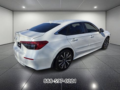 Used 2022 Honda Civic EX image 3