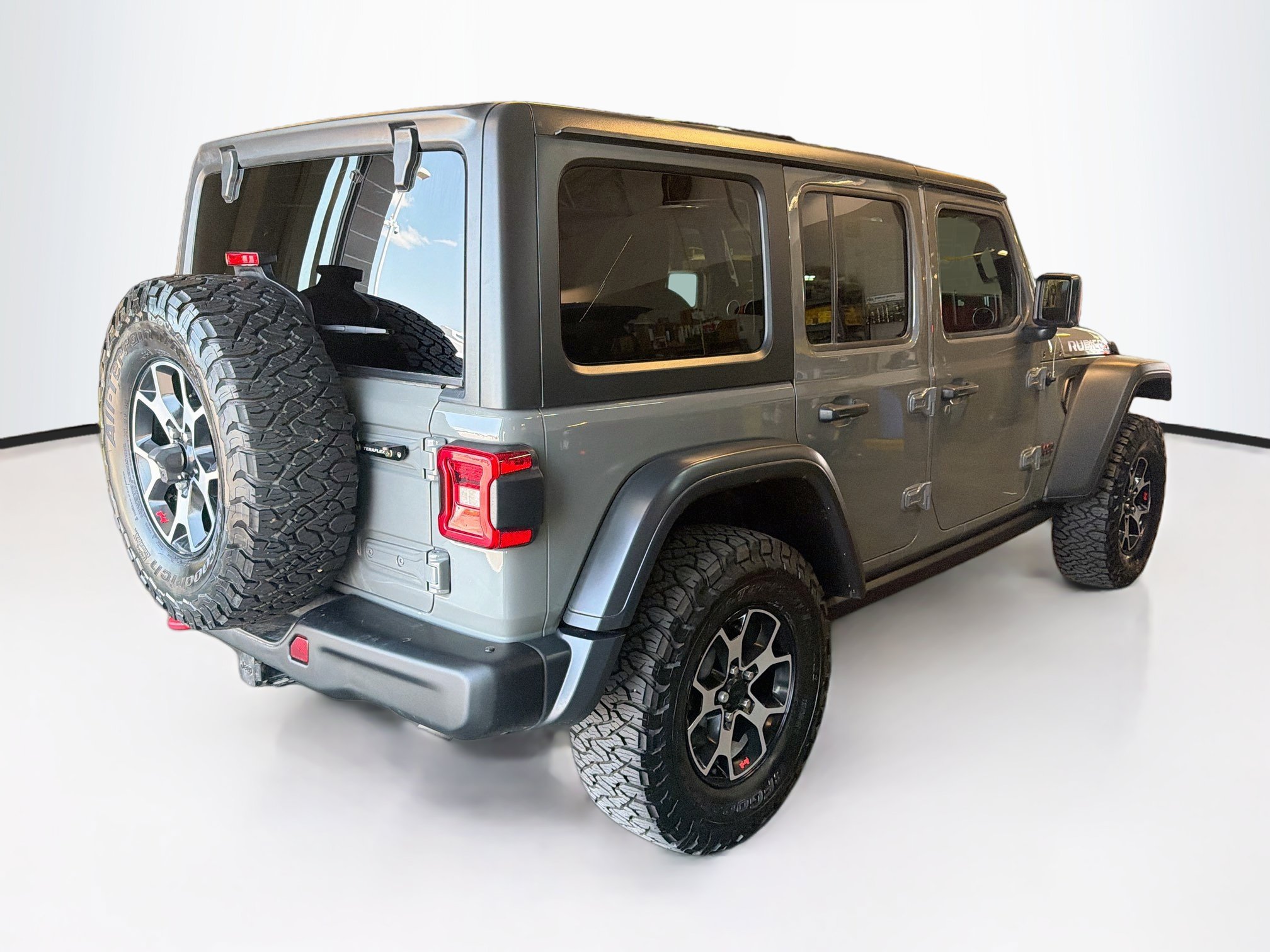 Used 2021 Jeep Wrangler Unlimited Rubicon w/ Steel Bumper Group AWD/4WD image 9