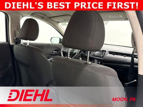 Used 2019 Honda HR-V LX image 11