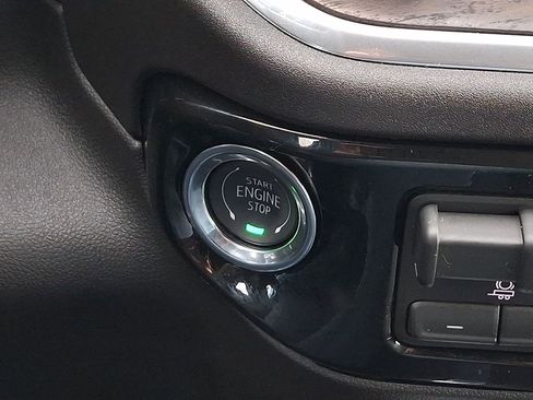 New 2026 GMC Sierra 2500 SLT w/ SLT Premium Package image 23