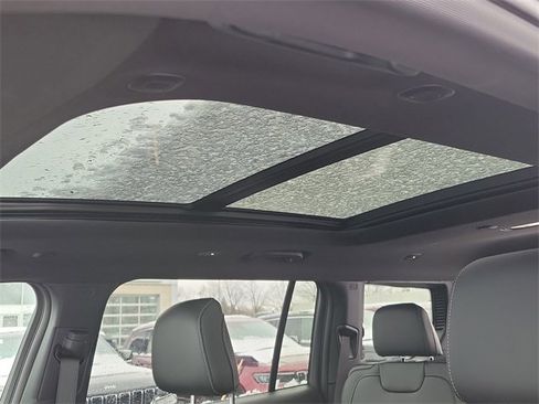 New 2025 Jeep Grand Cherokee L Limited w/ Trailer Tow Package image 22