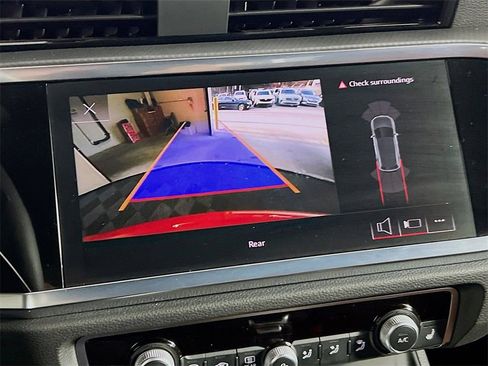 Used 2023 Audi Q3 2.0T Premium w/ Convenience Package image 16