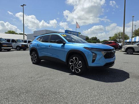 New 2026 Chevrolet Trax RS w/ Driver Confidence Package FWD image 2