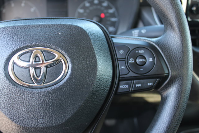Used 2024 Toyota Corolla LE w/ LE Convenience Package FWD image 19