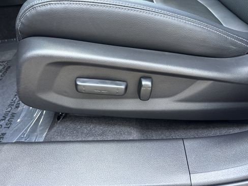 Used 2020 Honda Clarity Touring image 6