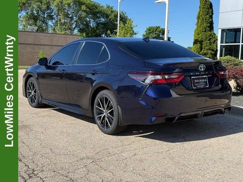 Used 2022 Toyota Camry SE w/ Carpet Mat Package (TMS) FWD image 5