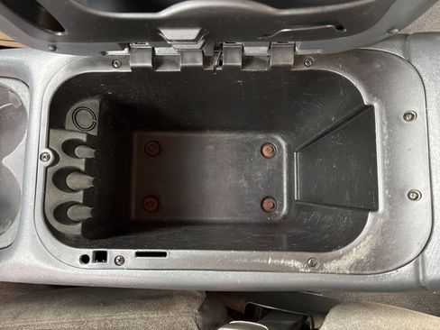 Used 2001 Chevrolet Silverado 1500 LS image 40