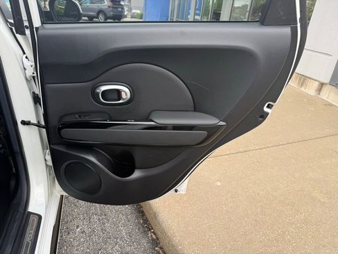 Used 2016 Kia Soul + w/ Soulful Package FWD image 37