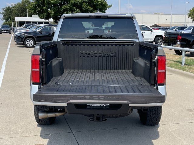 Used 2025 Toyota Tacoma TRD Off-Road AWD/4WD image 29