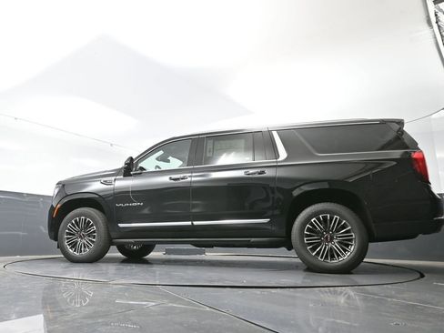 New 2026 GMC Yukon XL Elevation image 52