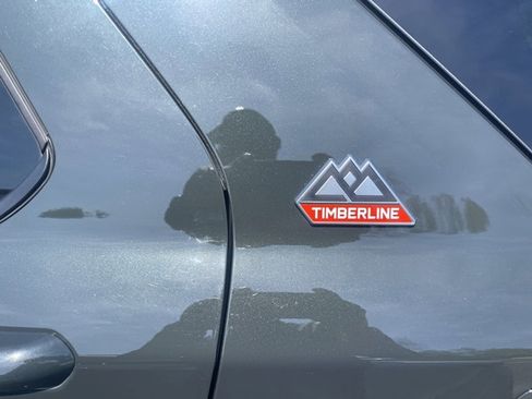 Used 2022 Ford Explorer Timberline image 3