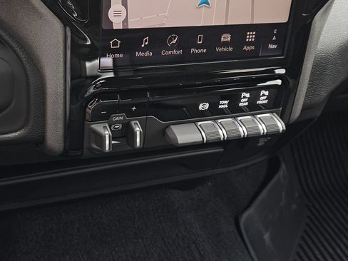 New 2026 RAM 2500 Tradesman AWD/4WD image 18