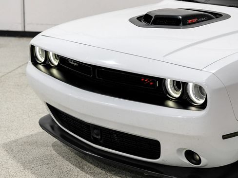 Used 2017 Dodge Challenger R/T Scat Pack RWD image 50