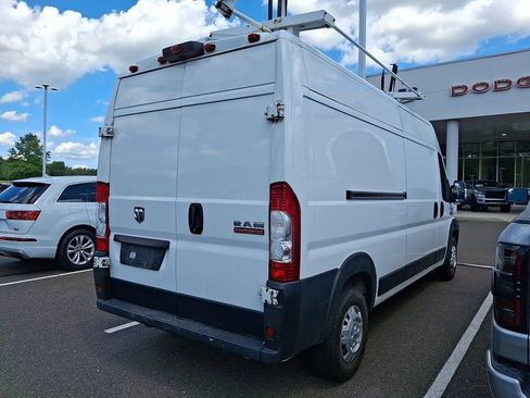 Used 2022 RAM ProMaster 2500 w/ Premium Convenience Group FWD image 5