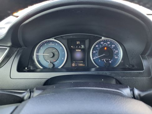 Used 2017 Toyota Camry XLE image 10