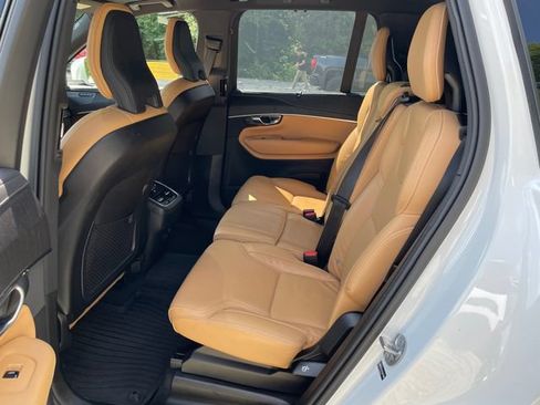 Used 2025 Volvo XC90 B5 Ultra w/ Protection Package Premier AWD/4WD image 20