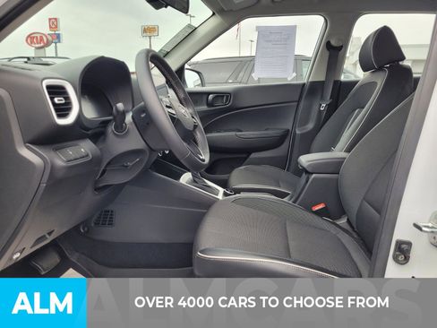 Used 2023 Hyundai Venue Limited w/ Cargo Package image 3